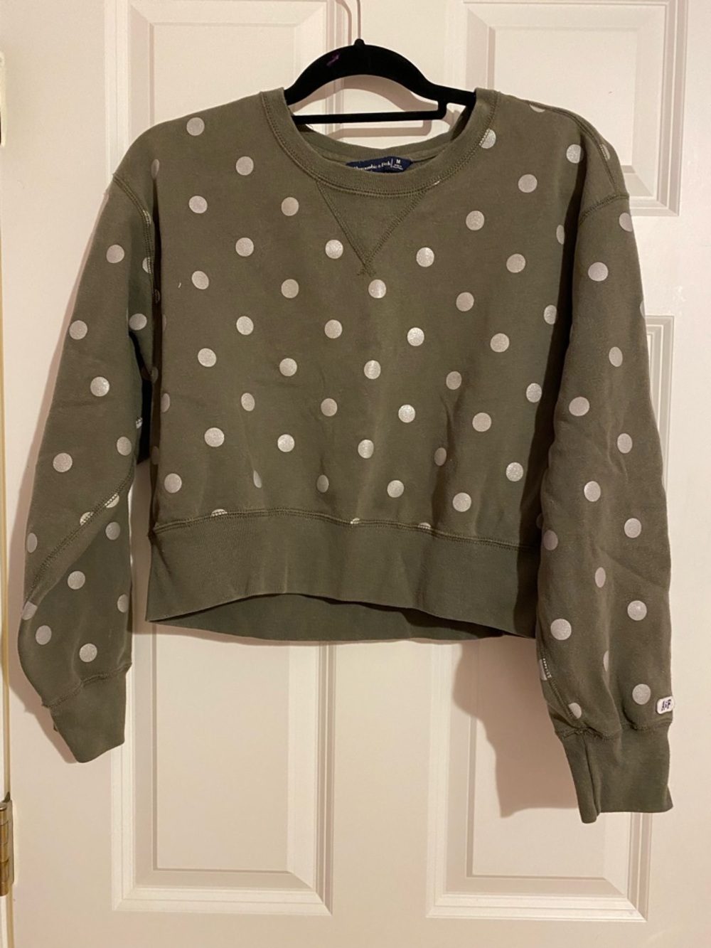 Abercrombie & Fitch green & silver polka dot cropped sweatshirt, size medium